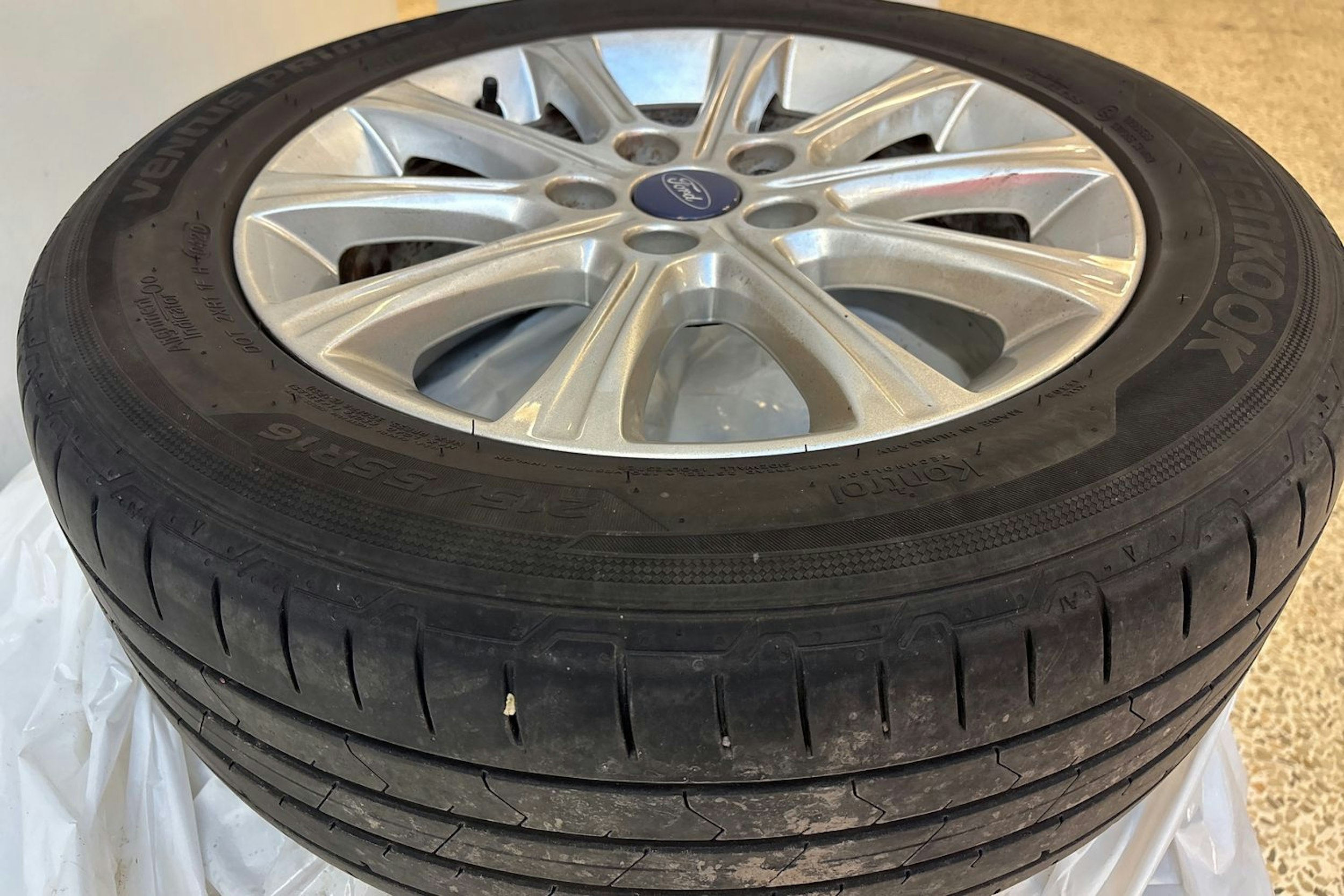 harmaa Ford Mondeo 2013 kuva 14.