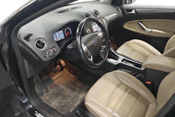 musta Ford Mondeo 2014 kuva 3.