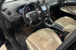 musta Ford Mondeo 2014 kuva 6.