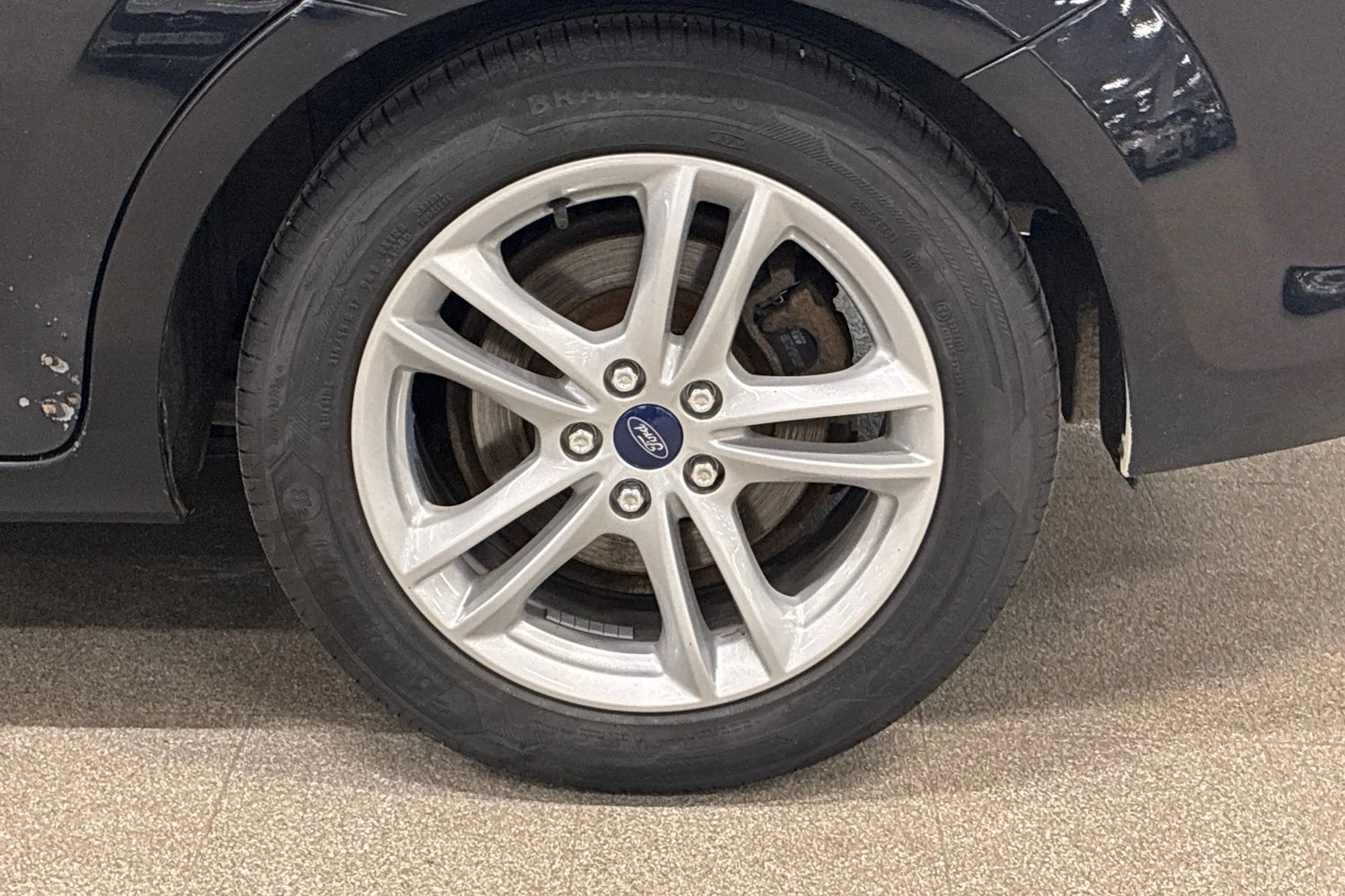 musta Ford Mondeo 2014 kuva 10.