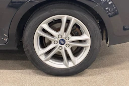musta Ford Mondeo 2014 kuva 10.