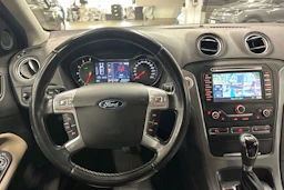 musta Ford Mondeo 2014 kuva 11.