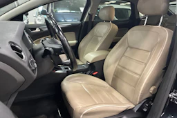 musta Ford Mondeo 2014 kuva 21.
