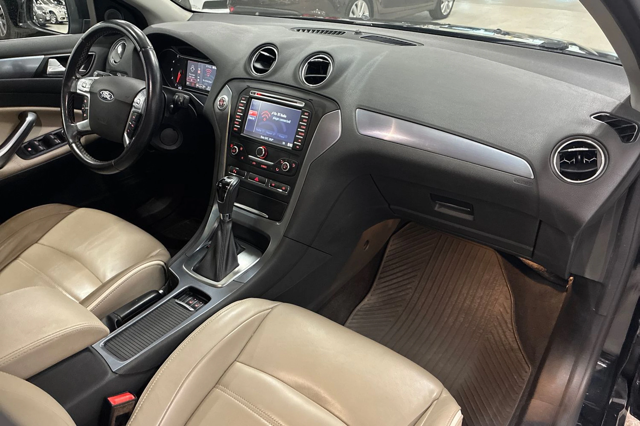 musta Ford Mondeo 2014 kuva 25.