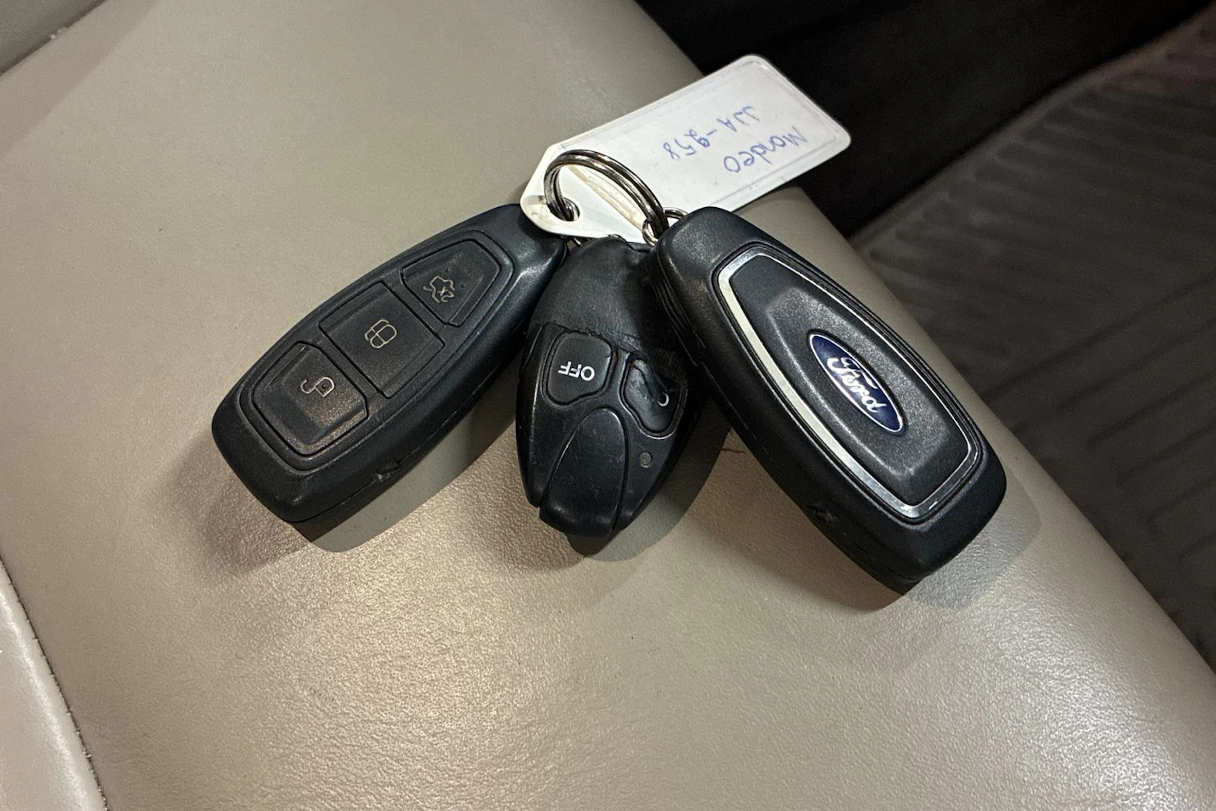 musta Ford Mondeo 2014 kuva 26.