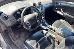 harmaa Ford Mondeo 2014 kuva 6.