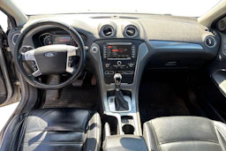 harmaa Ford Mondeo 2014 kuva 7.