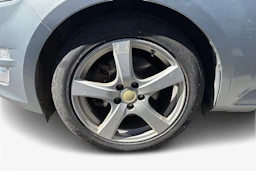 harmaa Ford Mondeo 2014 kuva 9.