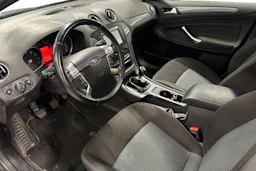 musta Ford Mondeo 2014 kuva 3.