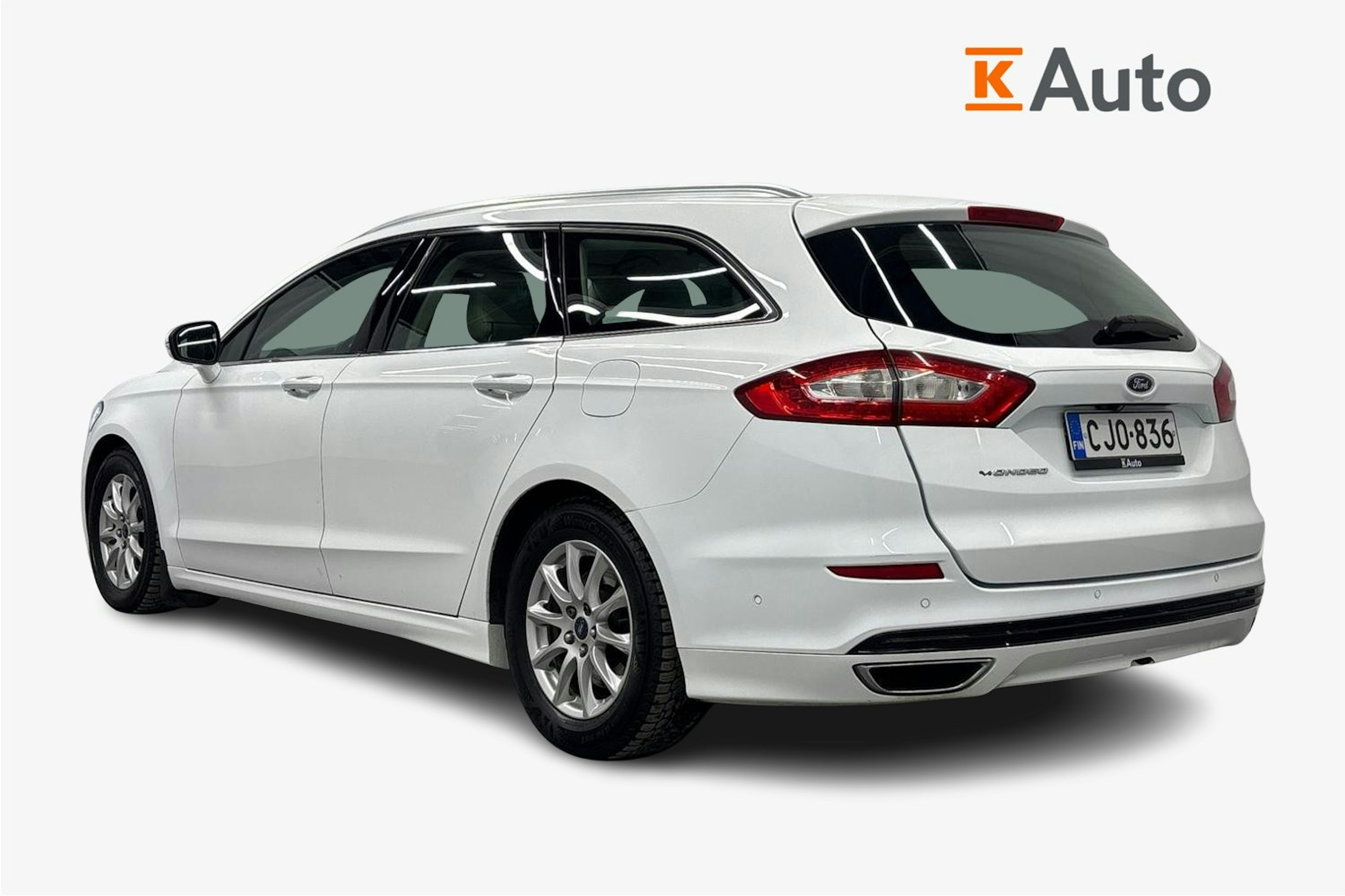 valkoinen Ford Mondeo 2015 kuva 2.