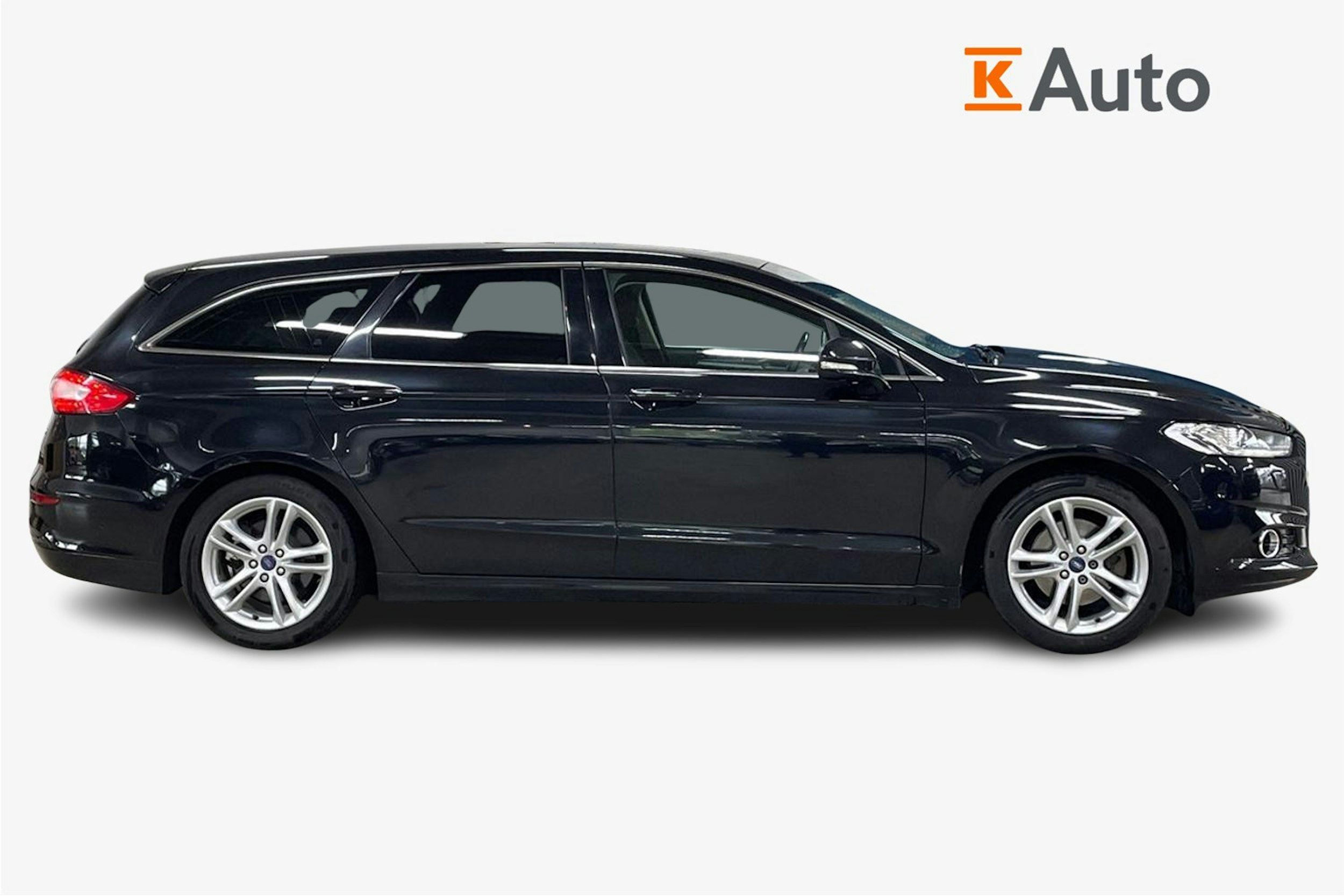 musta Ford Mondeo 2015 kuva 6.