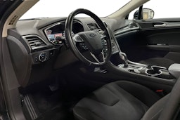 musta Ford Mondeo 2015 kuva 7.