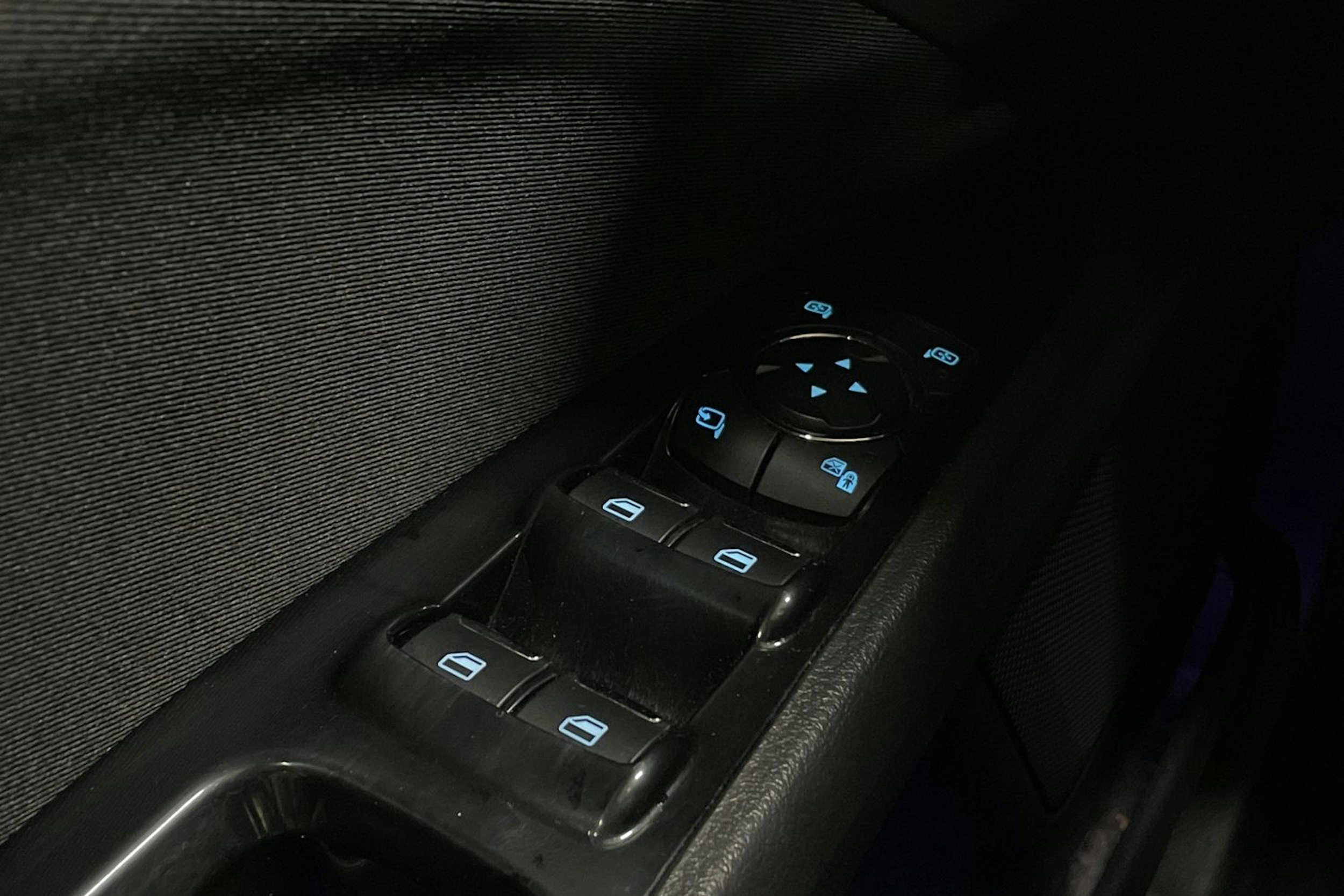 musta Ford Mondeo 2015 kuva 20.