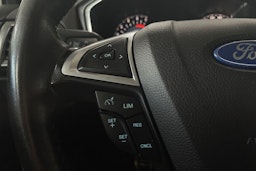 sininen Ford Mondeo 2015 kuva 15.