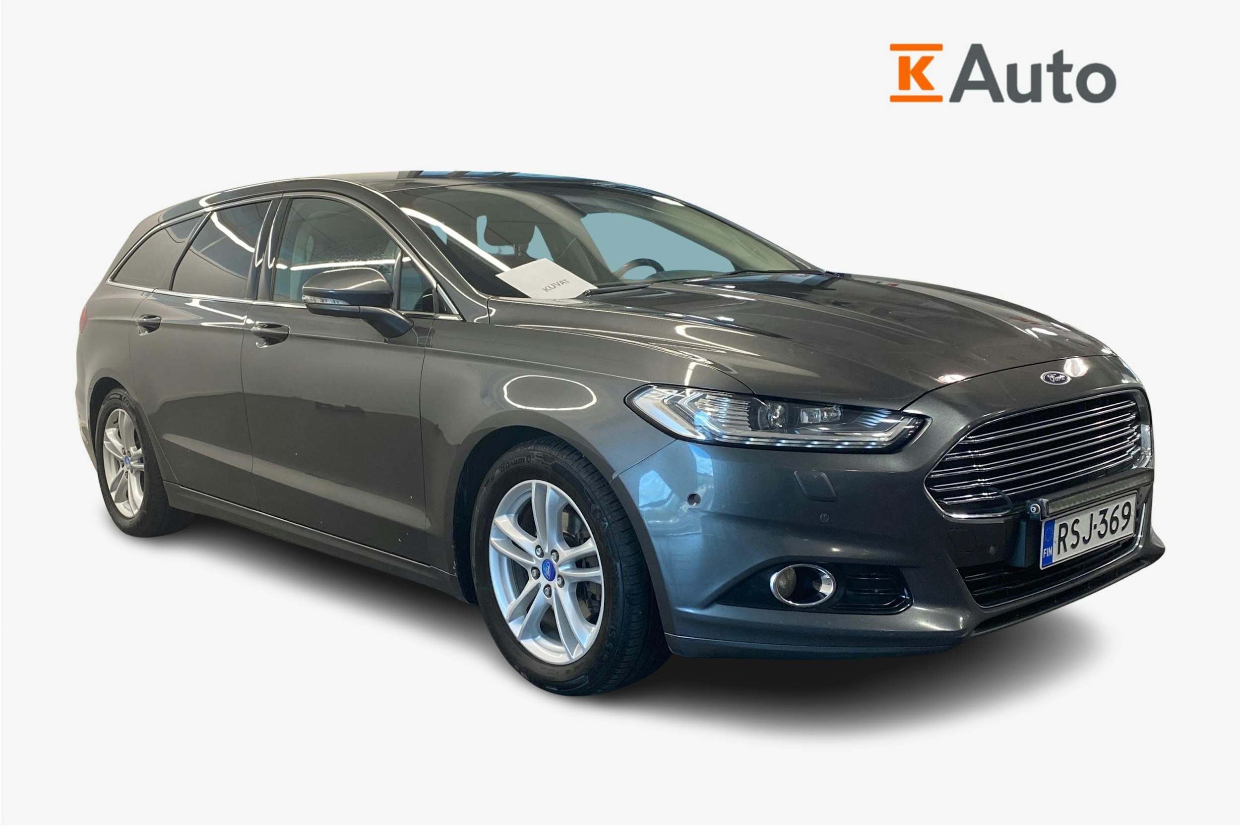 Harmaa Ford Mondeo 2015 kuva 1.