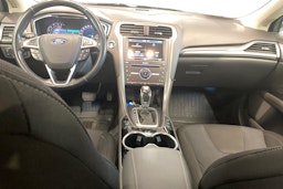 Harmaa Ford Mondeo 2015 kuva 7.