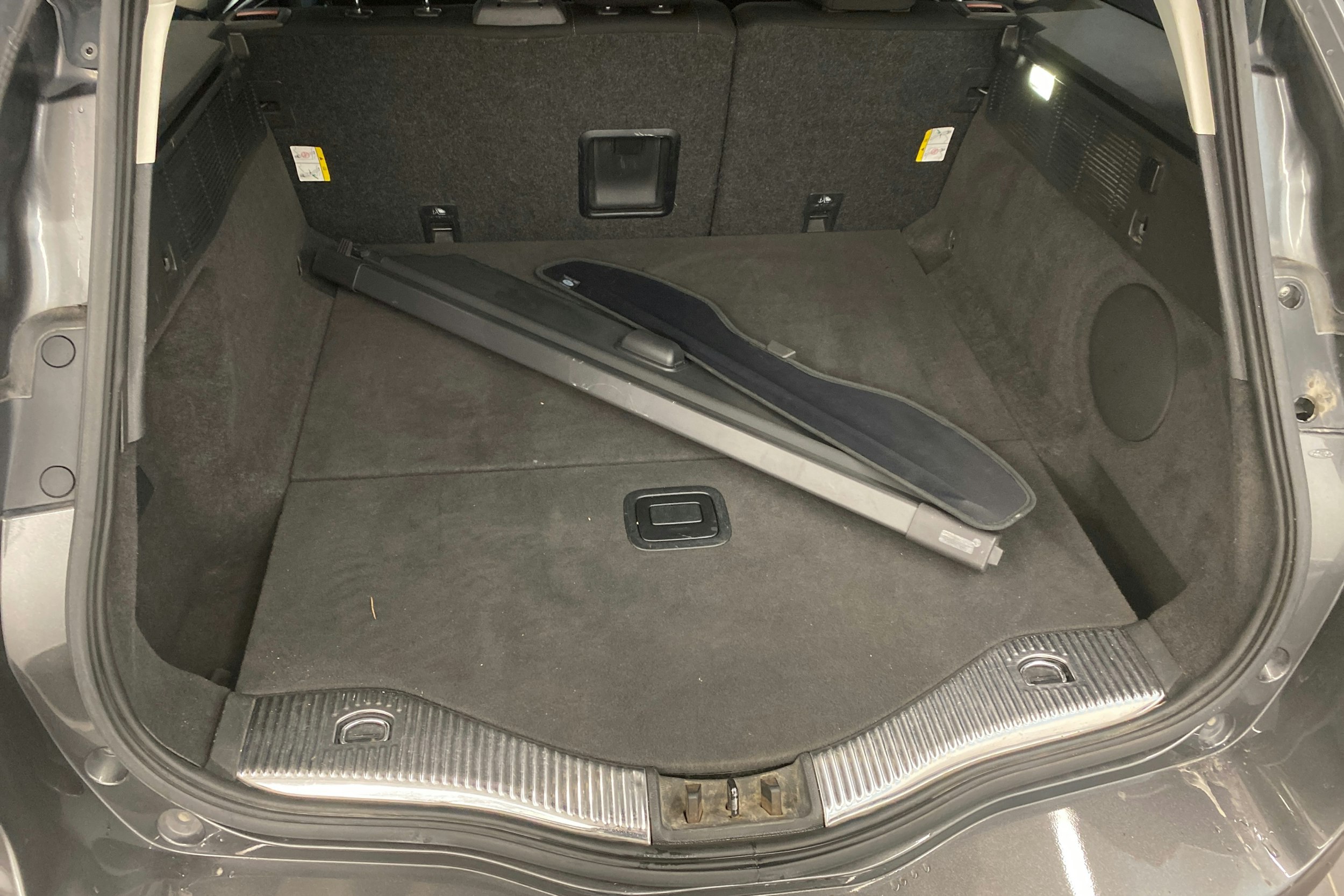 Harmaa Ford Mondeo 2015 kuva 11.