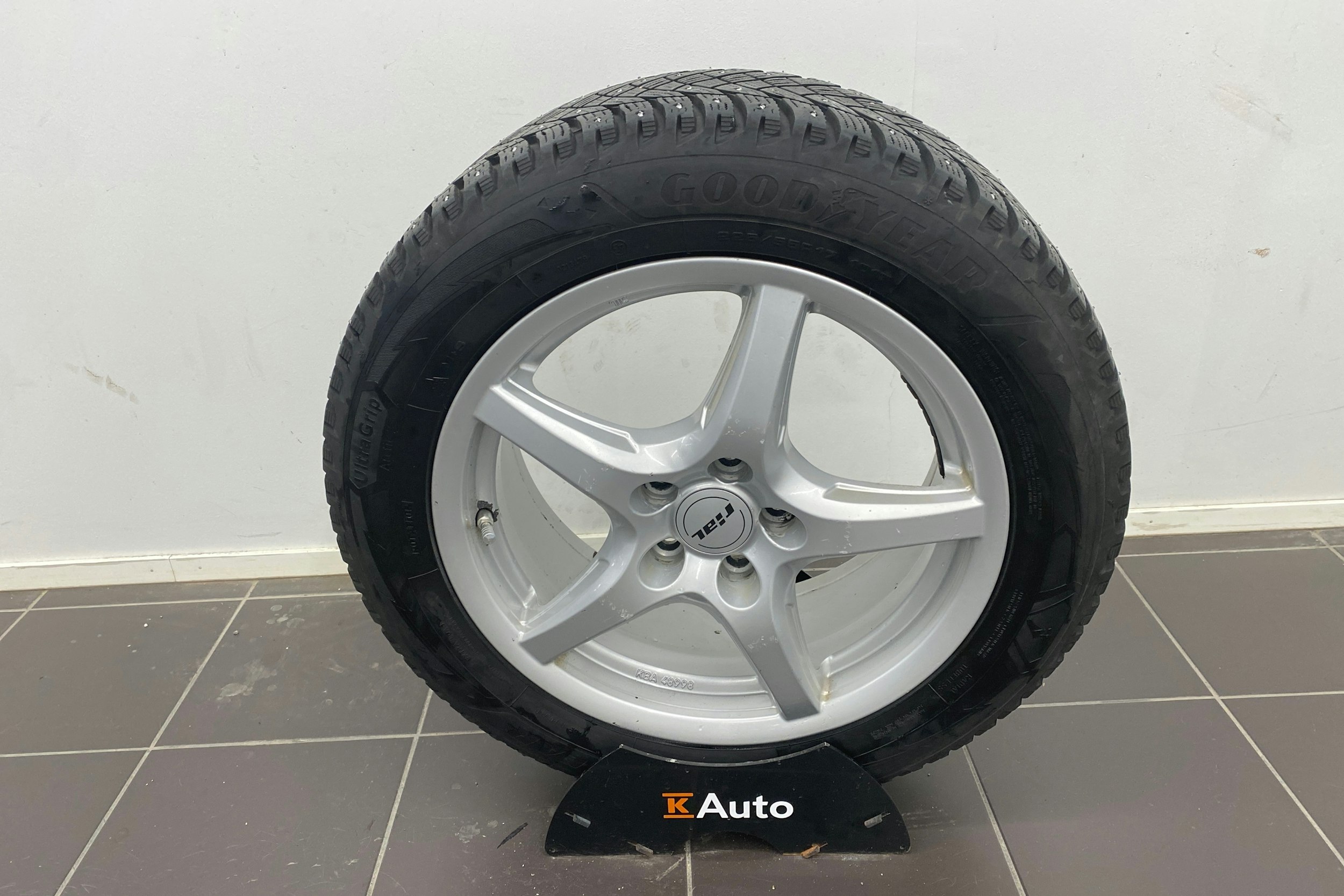 Harmaa Ford Mondeo 2015 kuva 12.