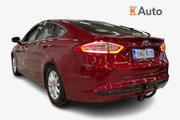 punainen Ford Mondeo 2015 kuva 2.
