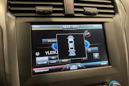 punainen Ford Mondeo 2015 kuva 20.