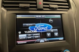 punainen Ford Mondeo 2015 kuva 22.