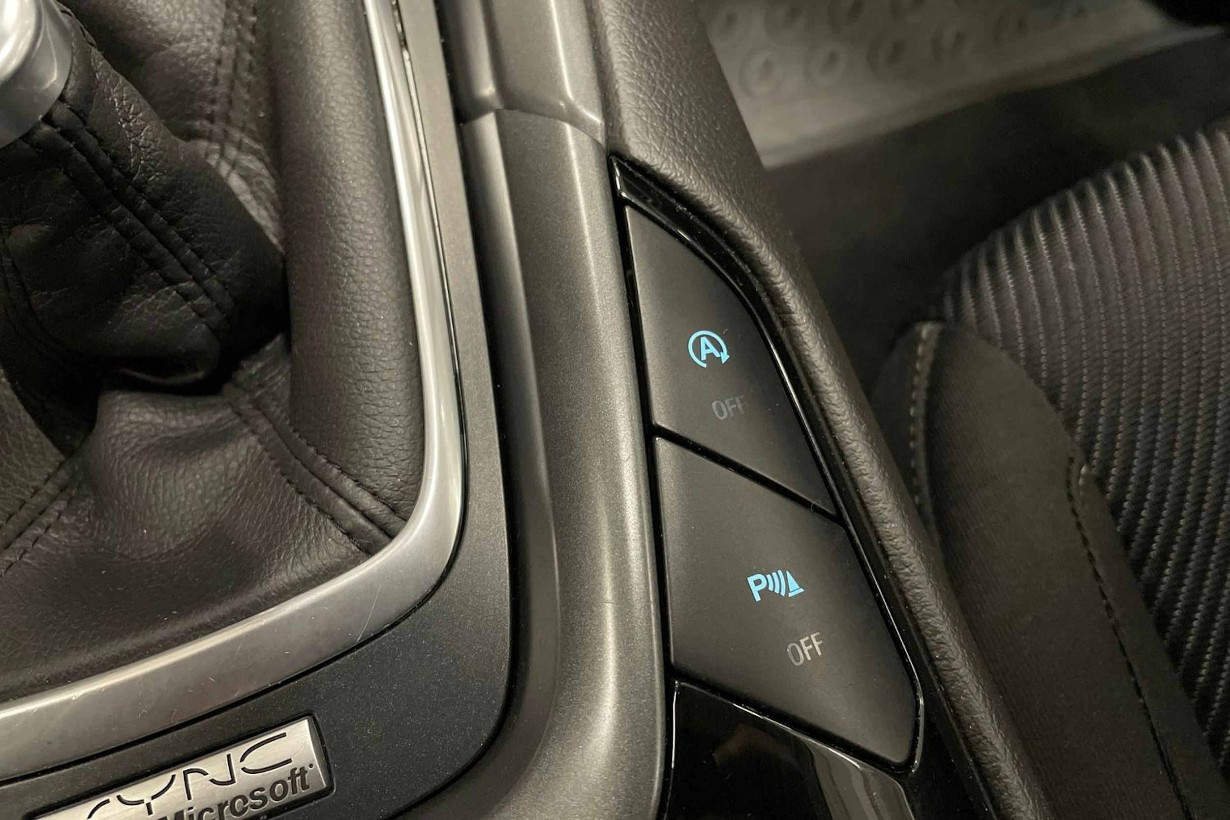 punainen Ford Mondeo 2015 kuva 28.