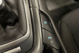 punainen Ford Mondeo 2015 kuva 28.