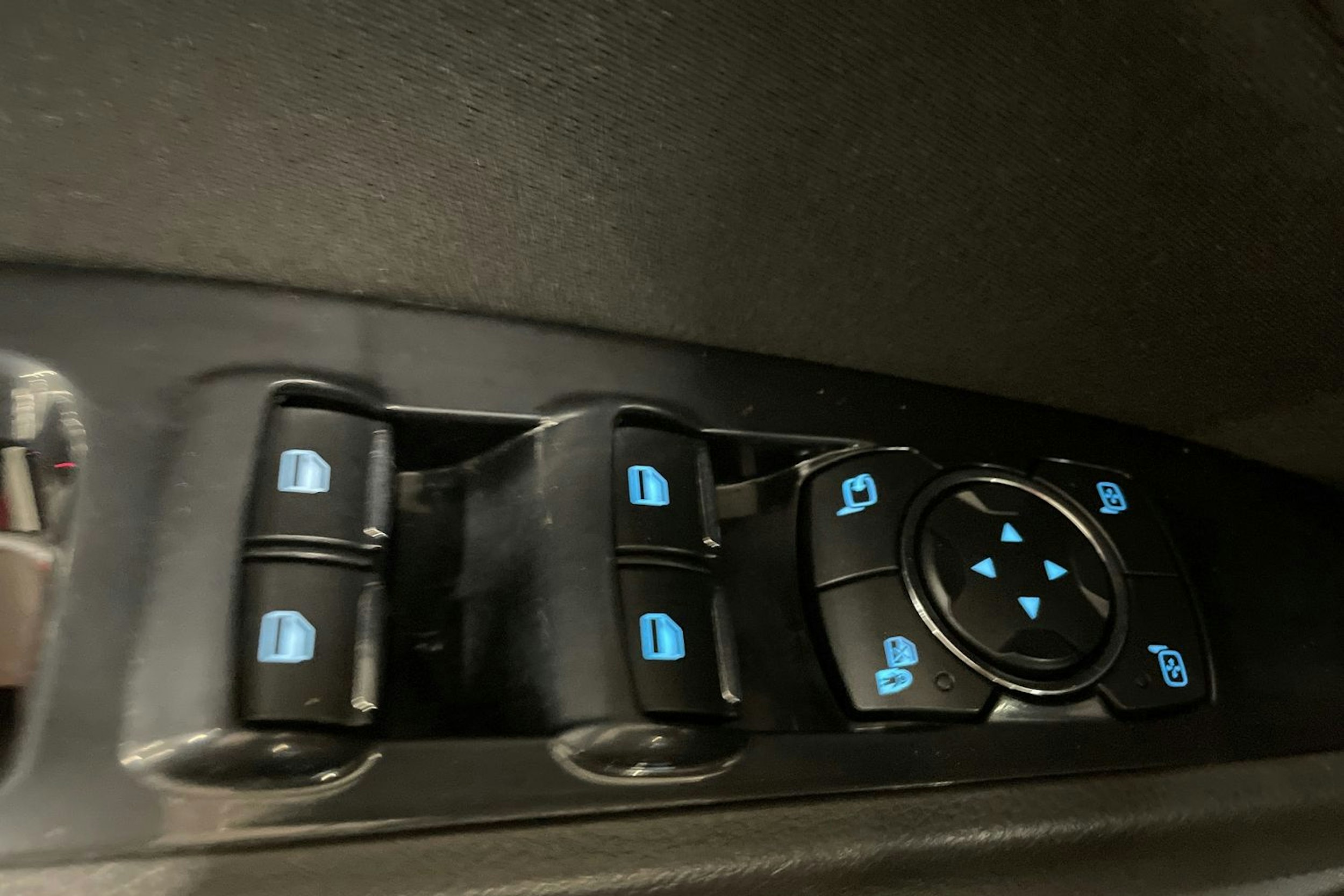 punainen Ford Mondeo 2015 kuva 31.