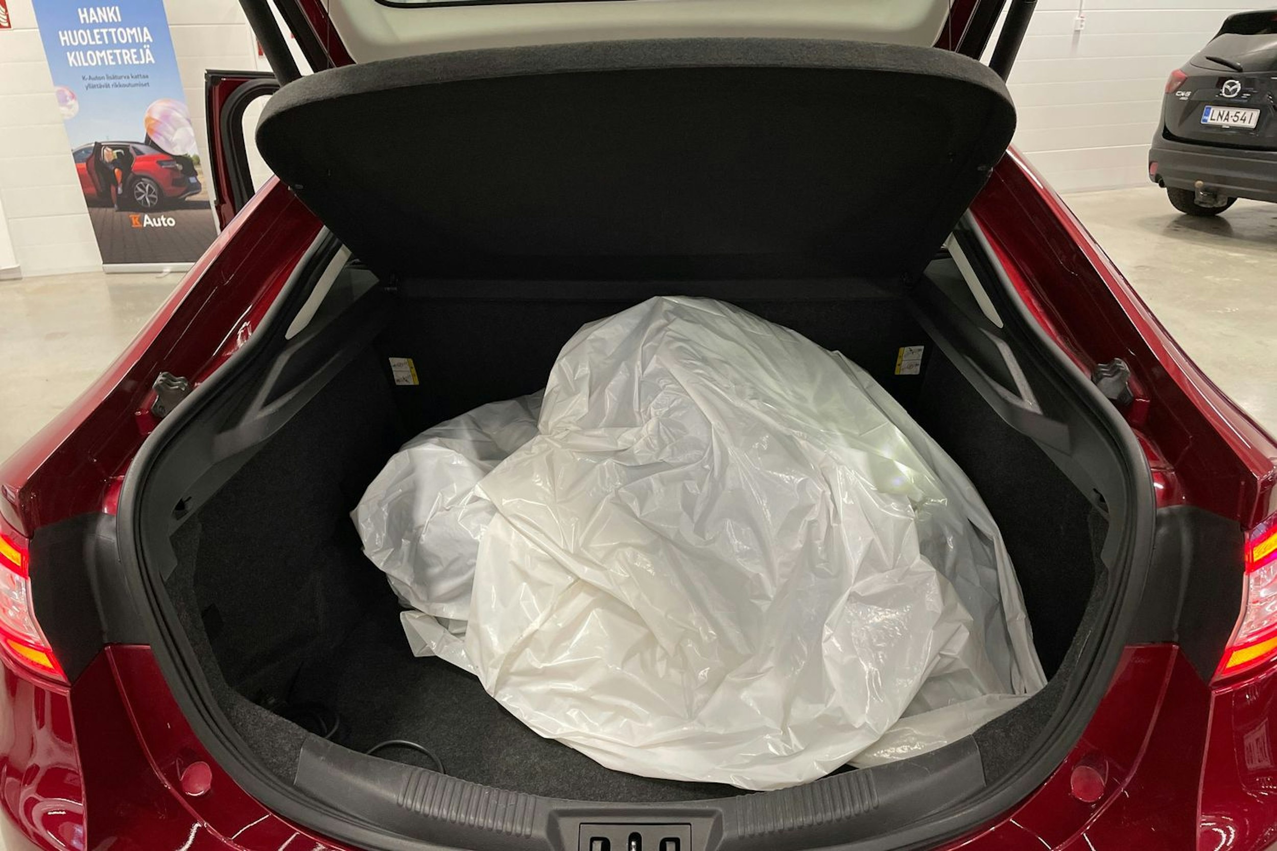 punainen Ford Mondeo 2015 kuva 33.