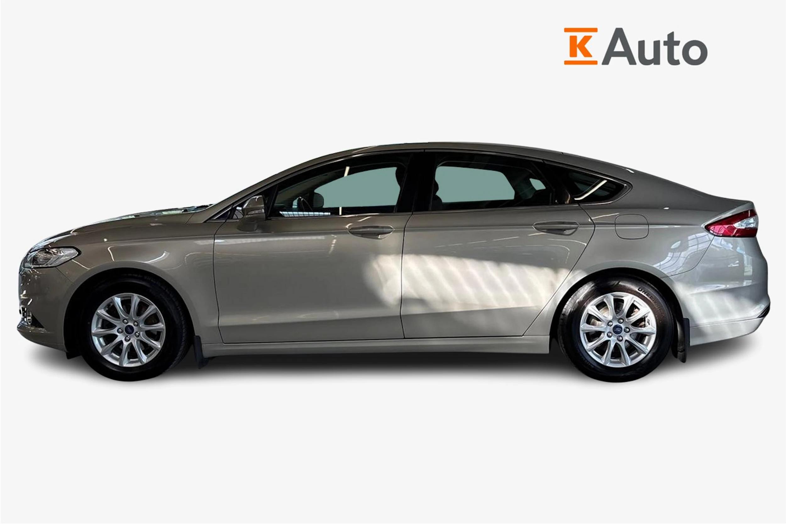 Harmaa Ford MONDEO 2016 kuva 5.