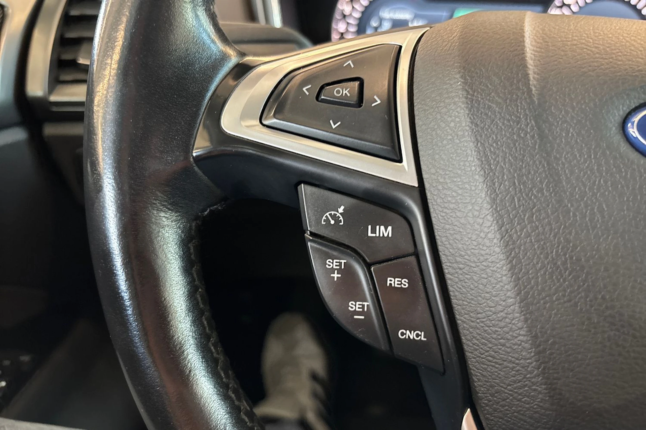 Harmaa Ford MONDEO 2016 kuva 13.