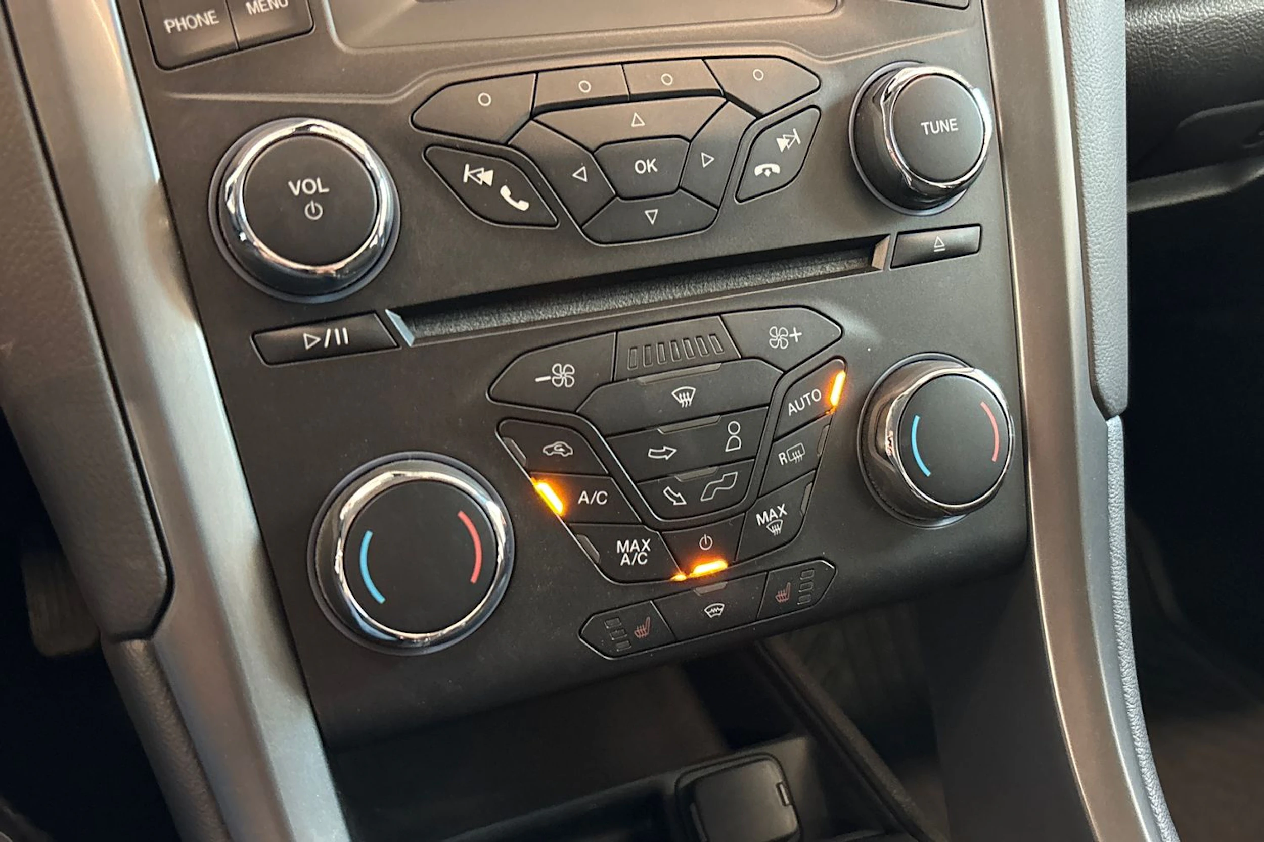 Harmaa Ford MONDEO 2016 kuva 16.