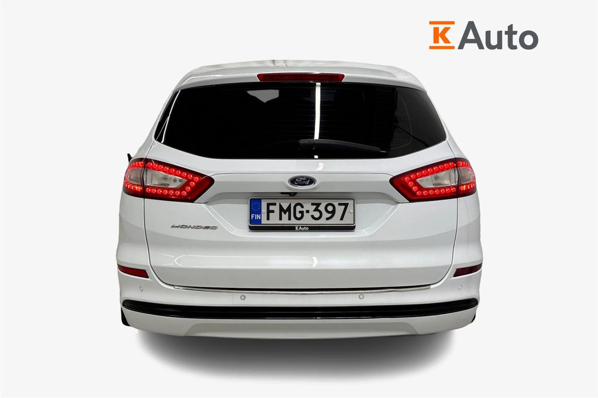 valkoinen Ford Mondeo 2016 kuva 3.