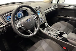 valkoinen Ford Mondeo 2016 kuva 6.