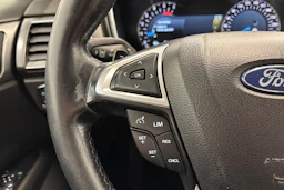 valkoinen Ford Mondeo 2016 kuva 12.