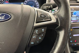 valkoinen Ford Mondeo 2016 kuva 13.