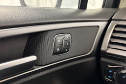 valkoinen Ford Mondeo 2016 kuva 21.