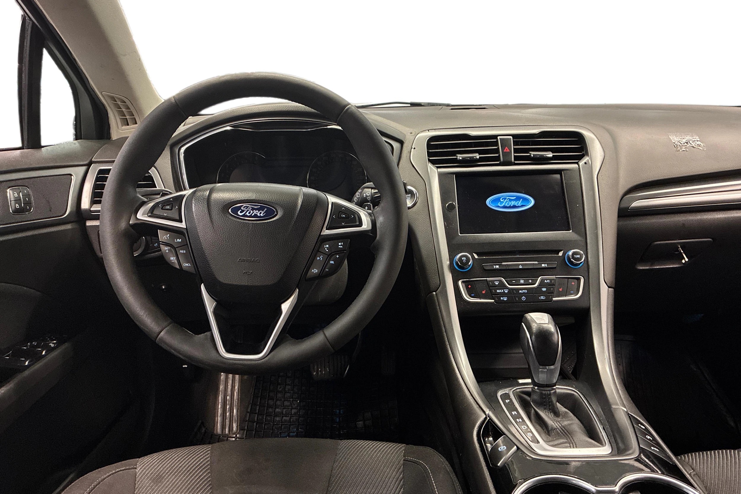 Harmaa Ford MONDEO 2016 kuva 7.