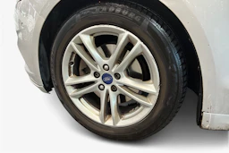 Harmaa Ford MONDEO 2016 kuva 9.