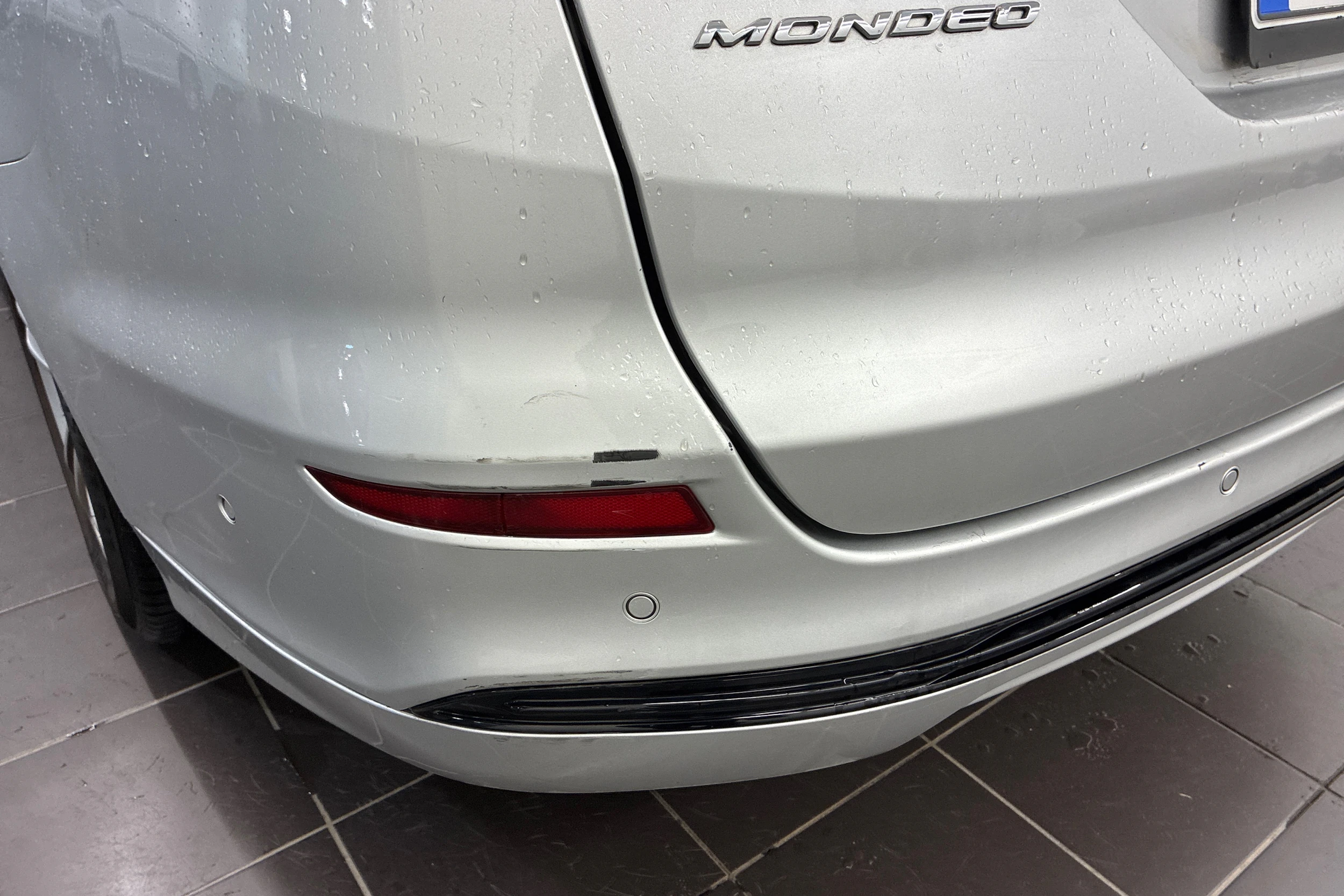Harmaa Ford MONDEO 2016 kuva 18.