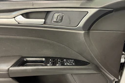 Harmaa Ford MONDEO 2016 kuva 26.