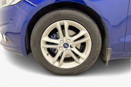 sininen Ford Mondeo 2016 kuva 9.