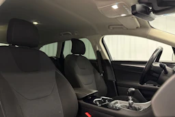 sininen Ford Mondeo 2016 kuva 12.