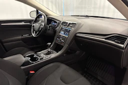 sininen Ford Mondeo 2016 kuva 14.