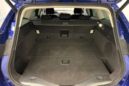 sininen Ford Mondeo 2016 kuva 16.