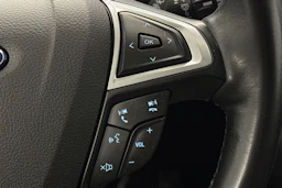 sininen Ford Mondeo 2016 kuva 23.