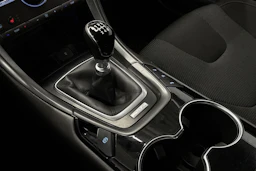 sininen Ford Mondeo 2016 kuva 28.