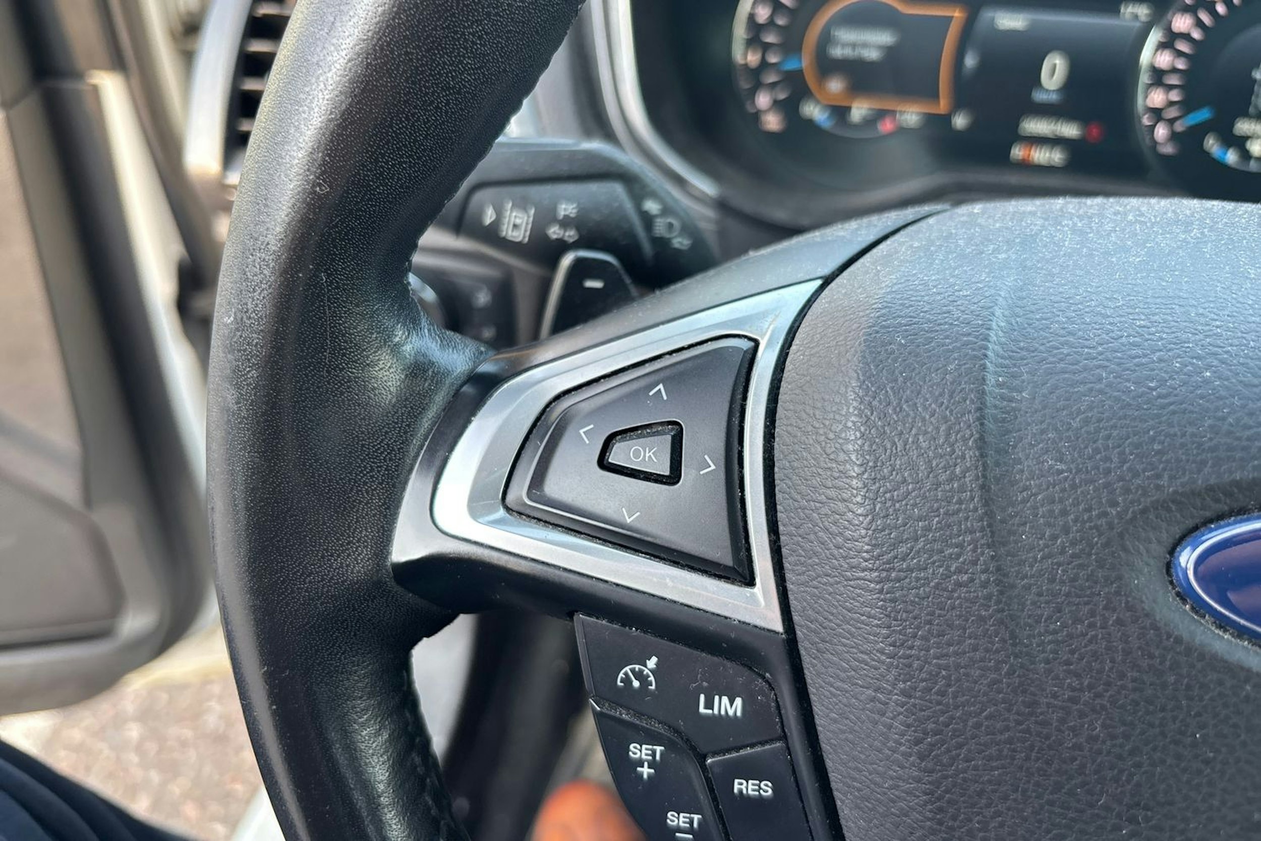 Valkoinen Ford MONDEO 2016 kuva 19.
