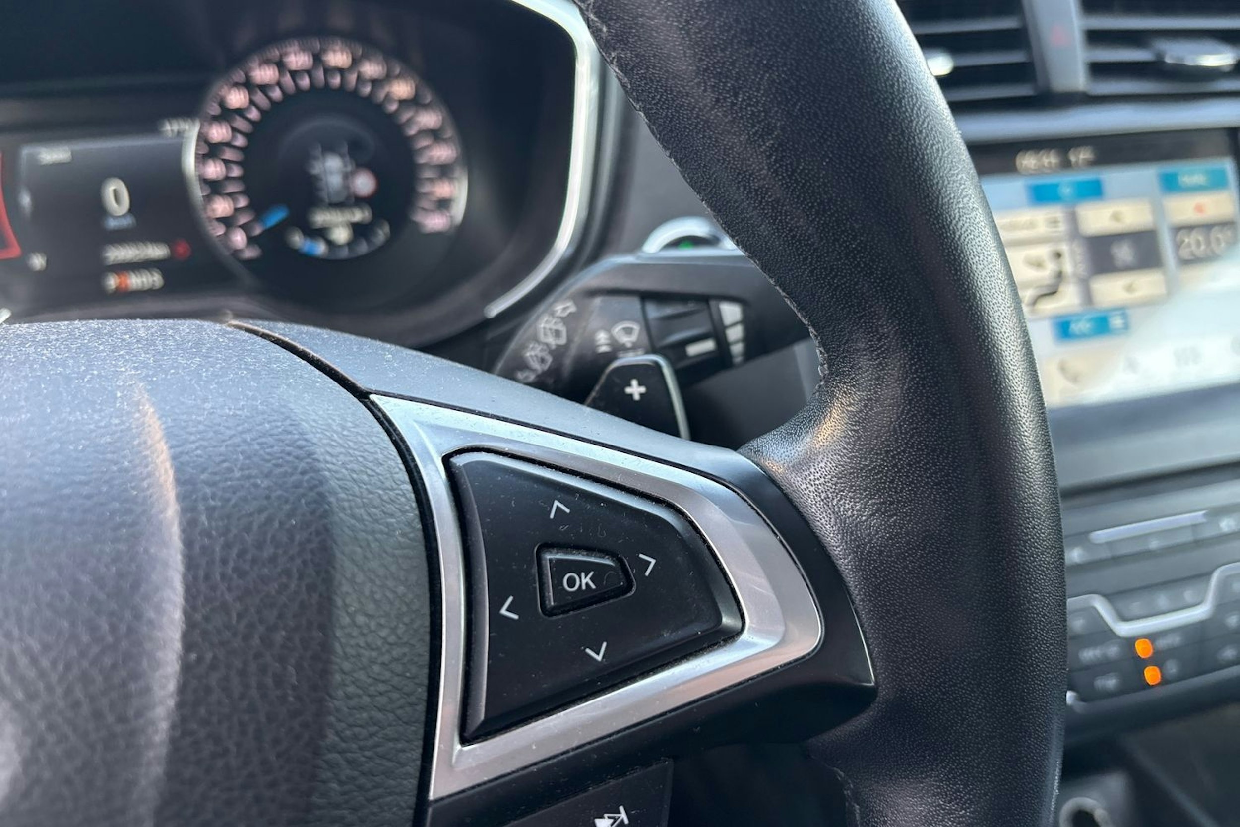 Valkoinen Ford MONDEO 2016 kuva 20.