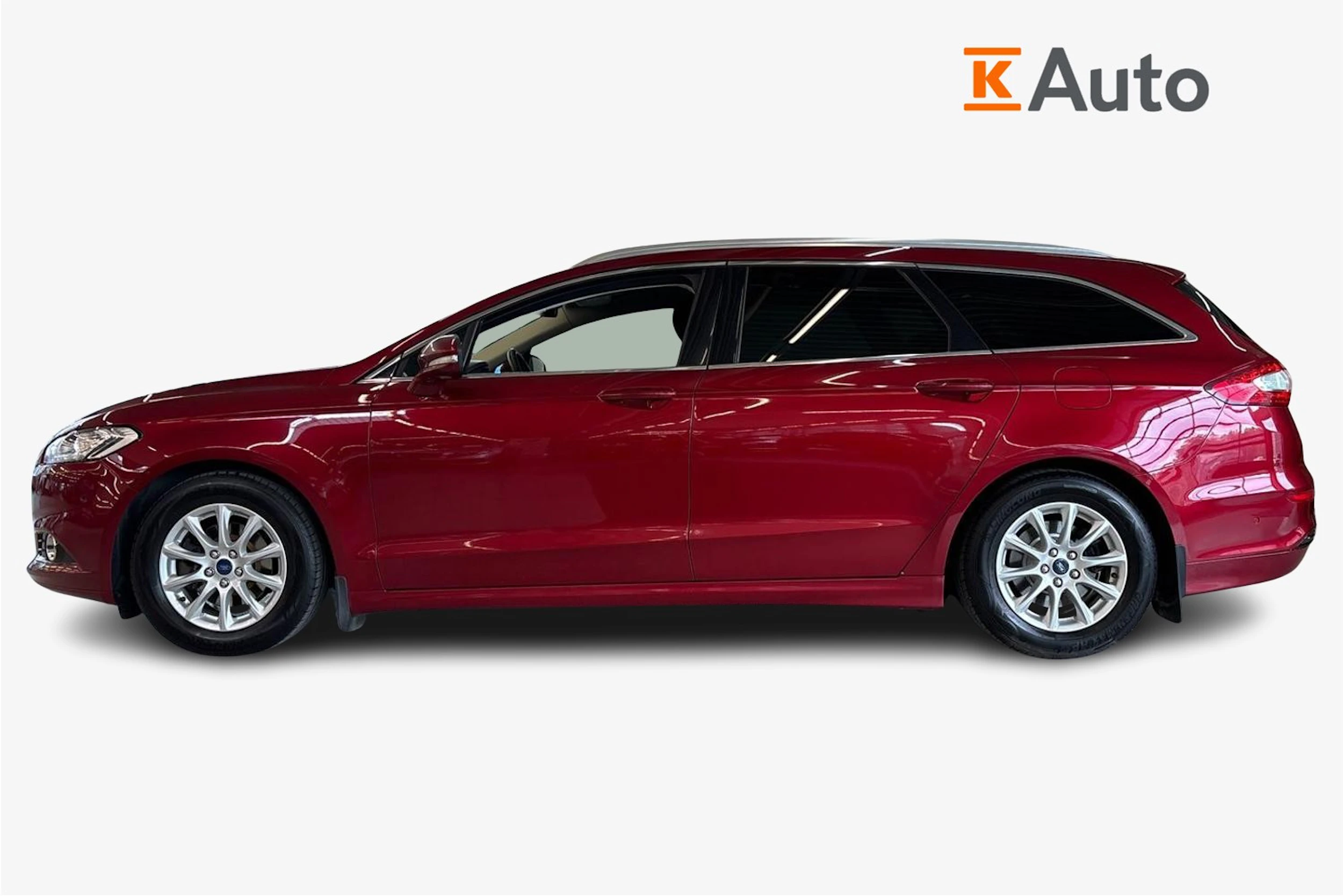 punainen Ford Mondeo 2016 kuva 5.